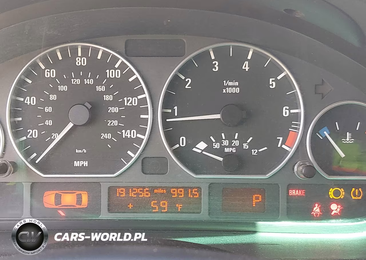 2003 BMW 330 Xi VIN:WBAEW534X3PG22472 - 7
