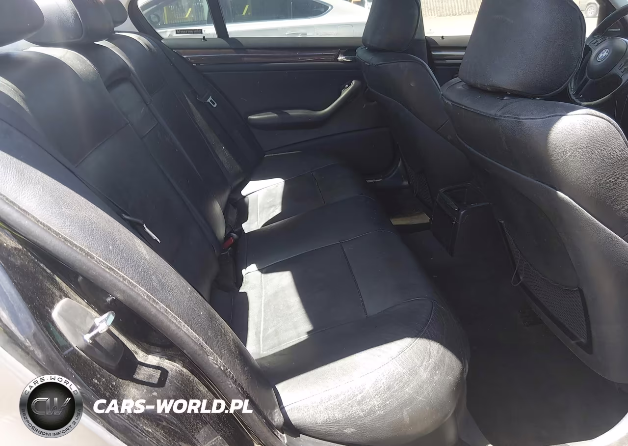 2003 BMW 330 Xi VIN:WBAEW534X3PG22472 - 8