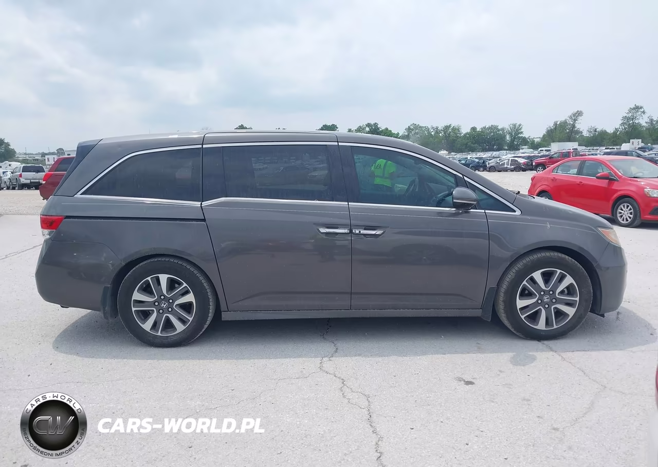 2016 Honda Odyssey Touring-Touring Elite VIN:5FNRL5H9XGB110158 - 13