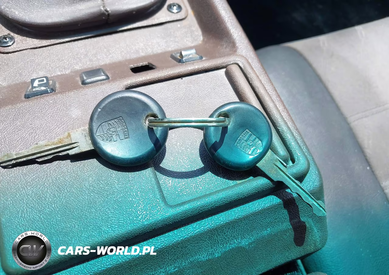 1984 Porsche 944 VIN:WP0AA0944EN452485 - 11