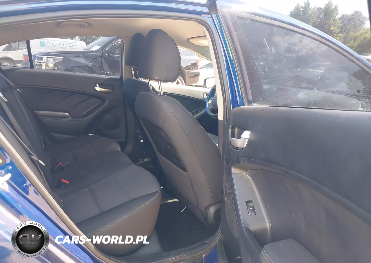 2017 Kia Forte Lx VIN:3KPFL4A7XHE107936 - 8
