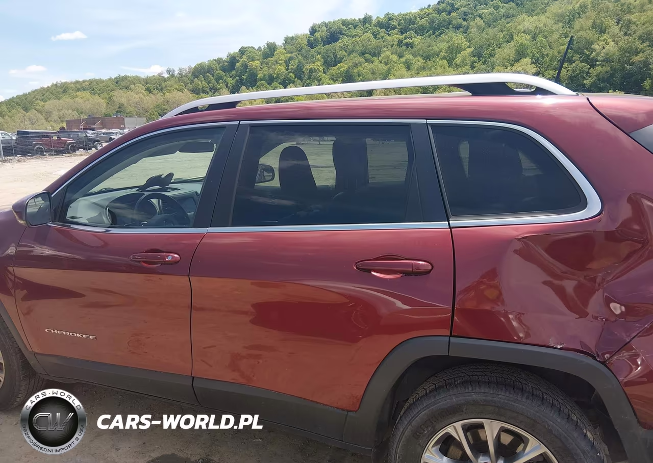 2019 Jeep Cherokee Latitude Plus 4X4 VIN:1C4PJMLB7KD255787 - 14