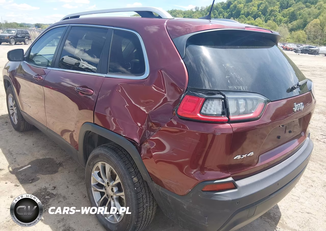 2019 Jeep Cherokee Latitude Plus 4X4 VIN:1C4PJMLB7KD255787 - 3