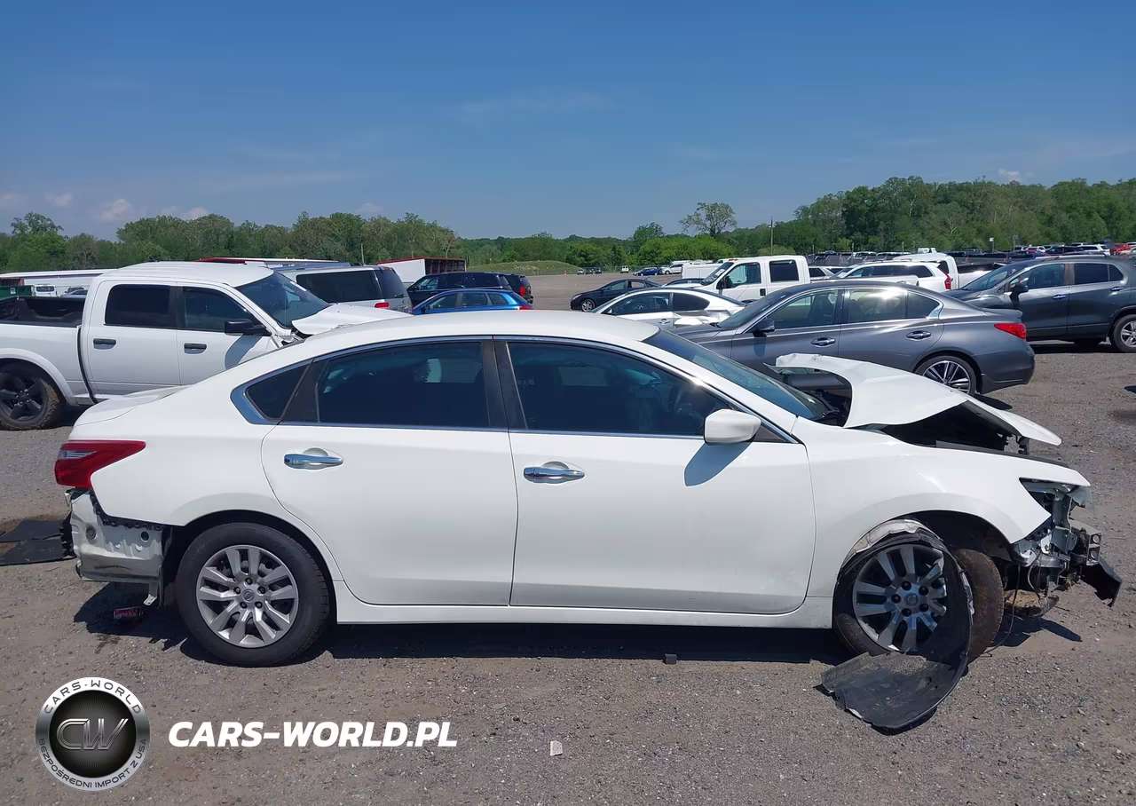 2018 Nissan Altima 2.5 S VIN:1N4AL3AP7JC122773 - 13