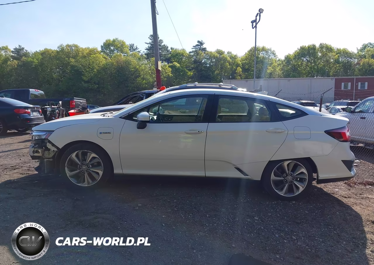 2018 Honda Clarity Plug-In Hybrid Touring VIN:JHMZC5F31JC019300 - 15