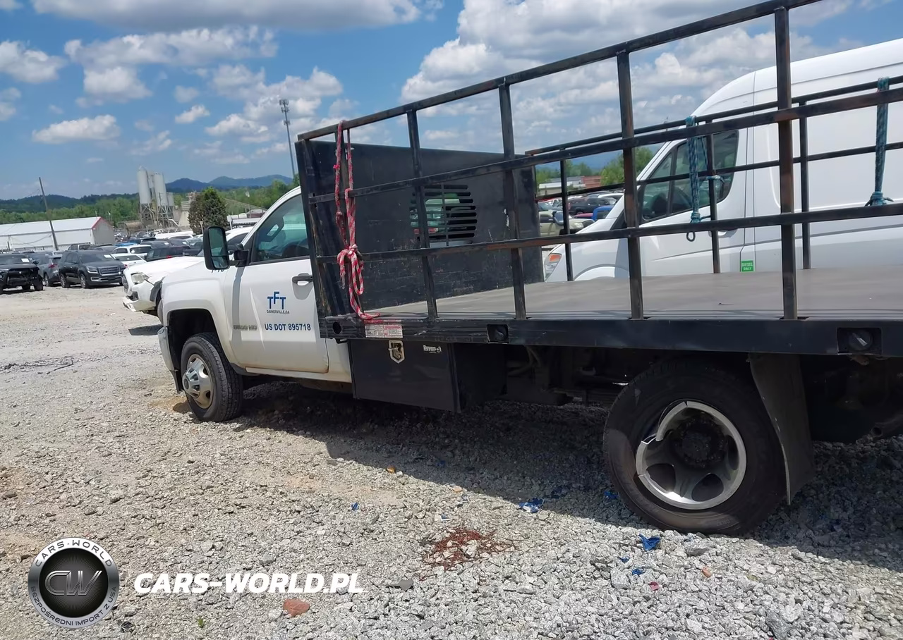2018 Chevrolet Silverado 3500Hd Chassis Wt VIN:1GB3CYCG7JF105827 - 3
