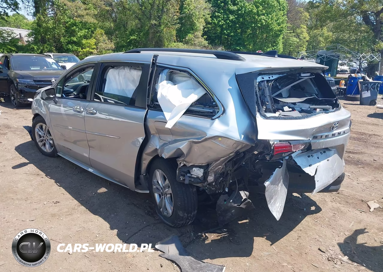 2024 Toyota Sienna Xle VIN:5TDJSKFC0RS135436 - 3