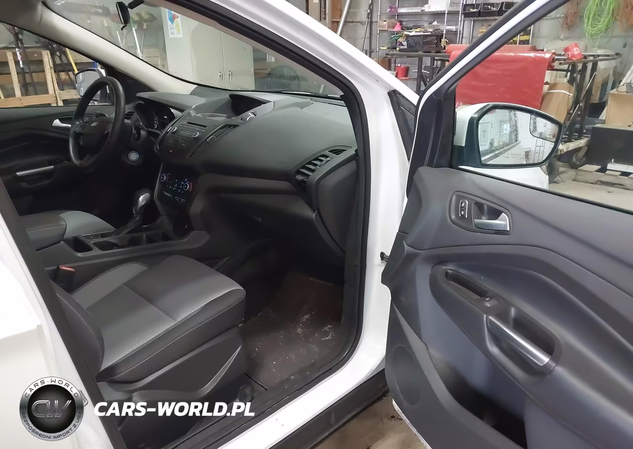 2018 Ford Escape Se VIN:1FMCU9GDXJUD08863 - 5