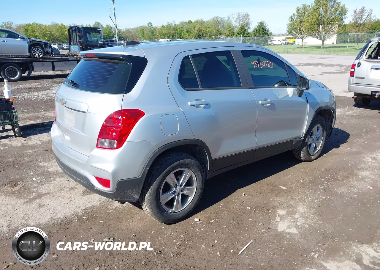 2017 Chevrolet Trax Ls VIN:KL7CJNSB8HB242411 - 4