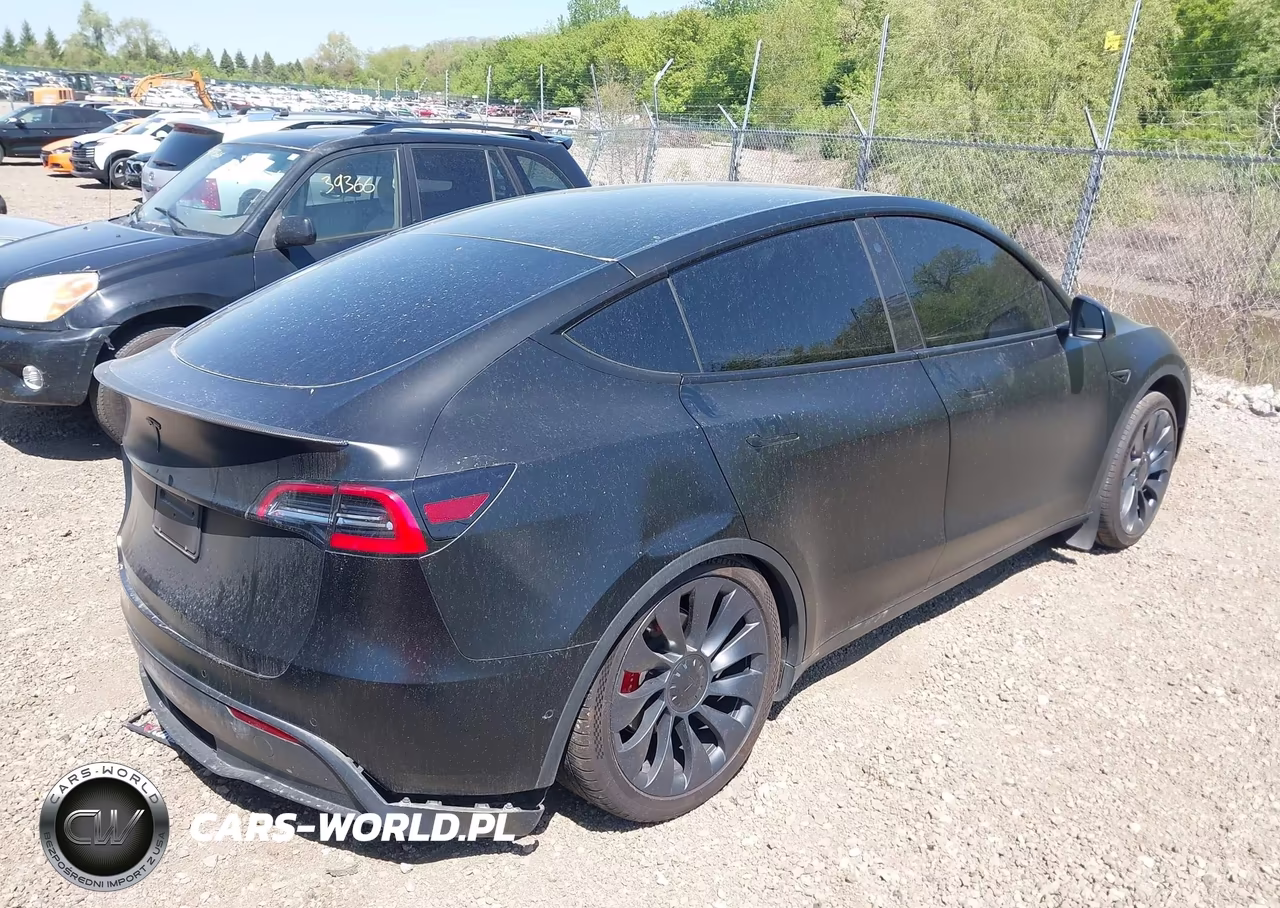 2021 Tesla Model Y Performance Dual Motor All-Wheel Drive VIN:5YJYGDEF5MF133959 - 4