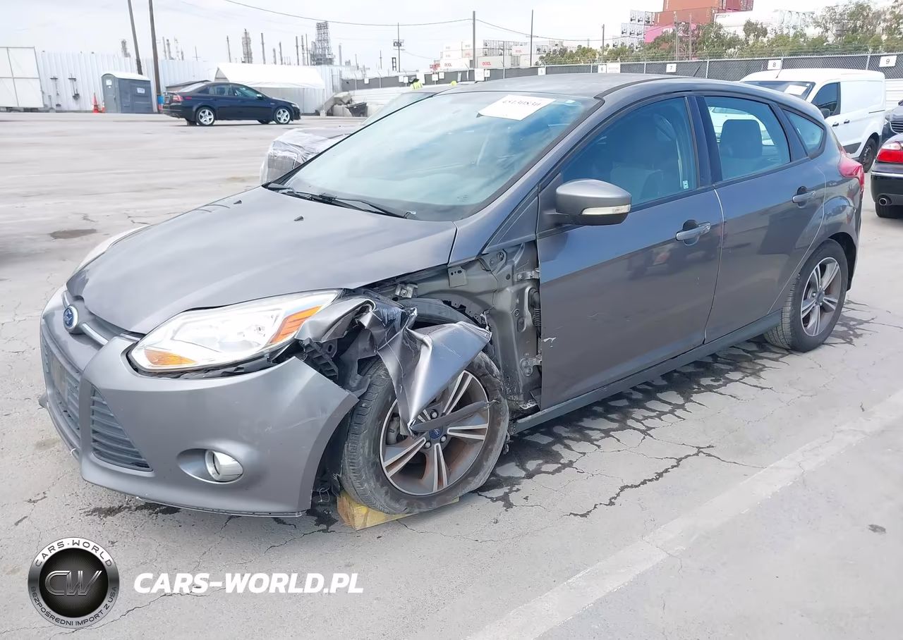 2014 Ford Focus Se VIN:1FADP3K29EL305876 - 2