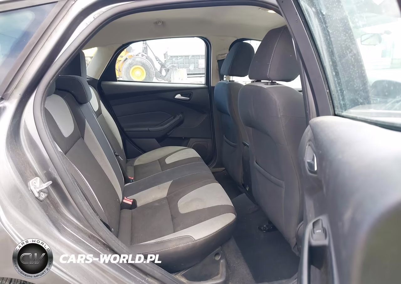 2014 Ford Focus Se VIN:1FADP3K29EL305876 - 8