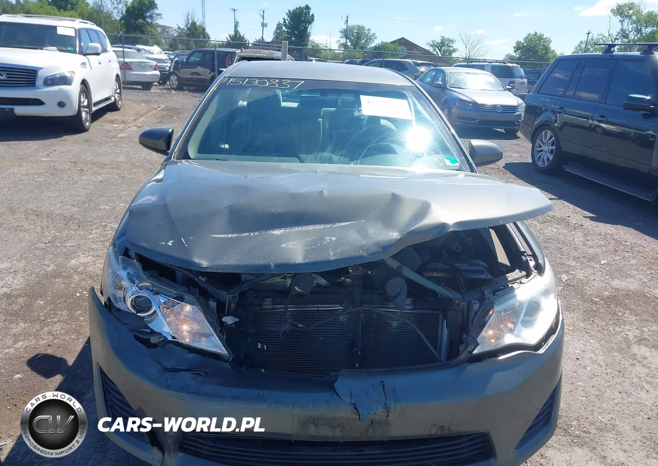 2014 Toyota Camry Le VIN:4T4BF1FK5ER412325 - 12