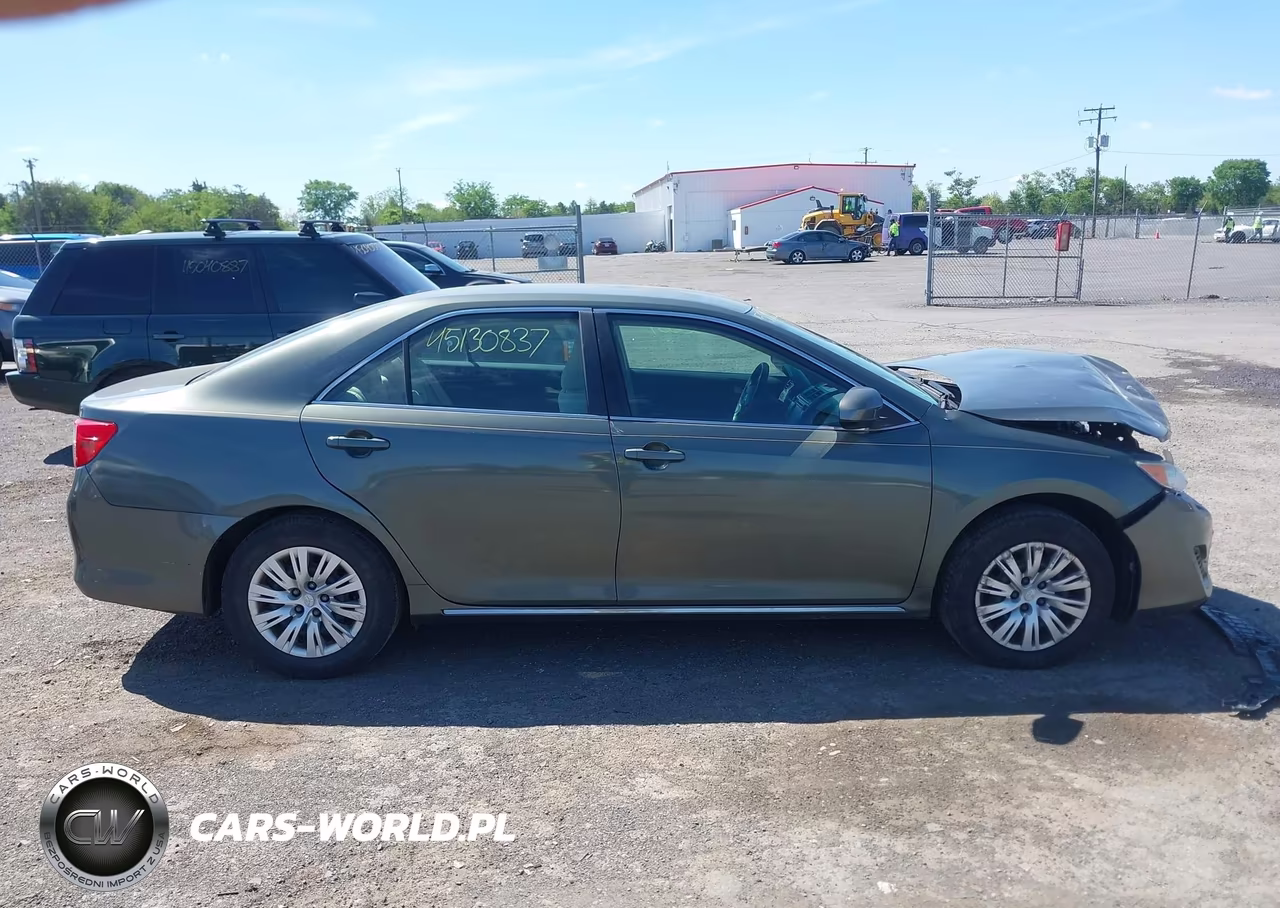 2014 Toyota Camry Le VIN:4T4BF1FK5ER412325 - 13