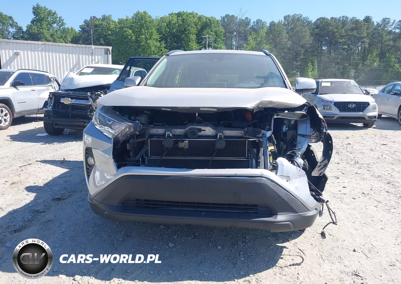 2021 Toyota Rav4 Hybrid Xle VIN:2T3RWRFV8MW114956 - 12