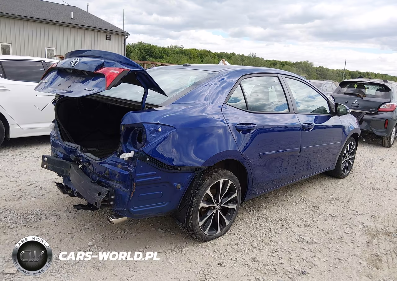 2017 Toyota Corolla Xse VIN:2T1BURHE4HC816387 - 4