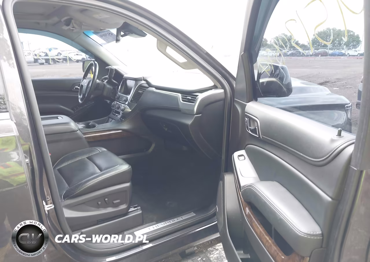 2017 Chevrolet Suburban Lt VIN:1GNSKHKC9HR140944 - 5