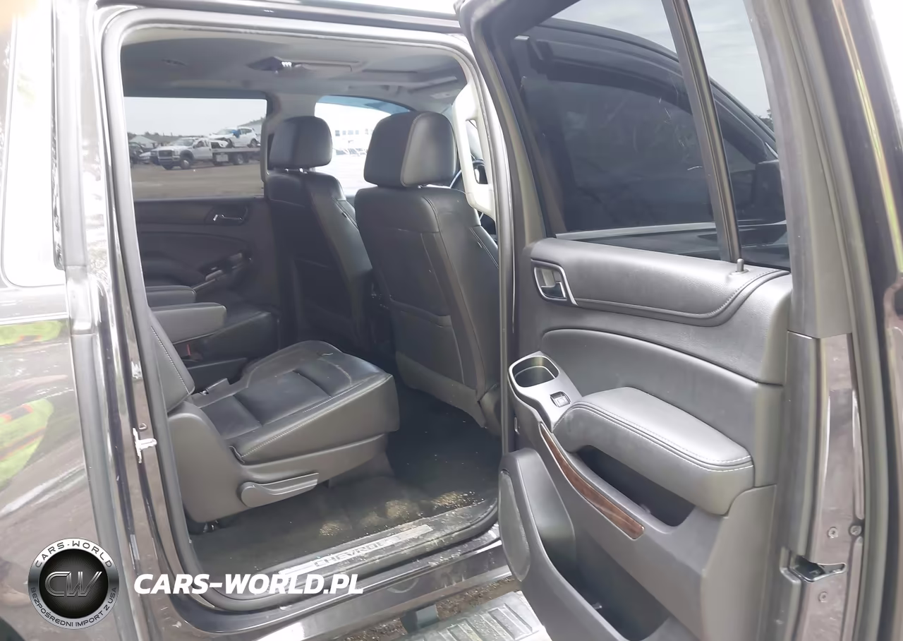 2017 Chevrolet Suburban Lt VIN:1GNSKHKC9HR140944 - 8