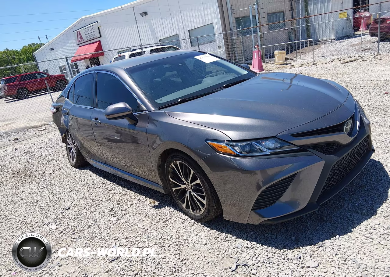 2020 Toyota Camry Se – zdjęcie 1 z 17