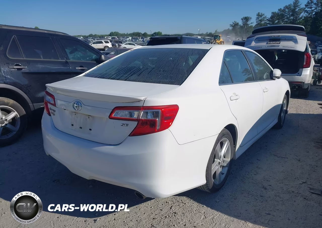 2014 Toyota Camry Se VIN:4T1BF1FK6EU792995 - 4