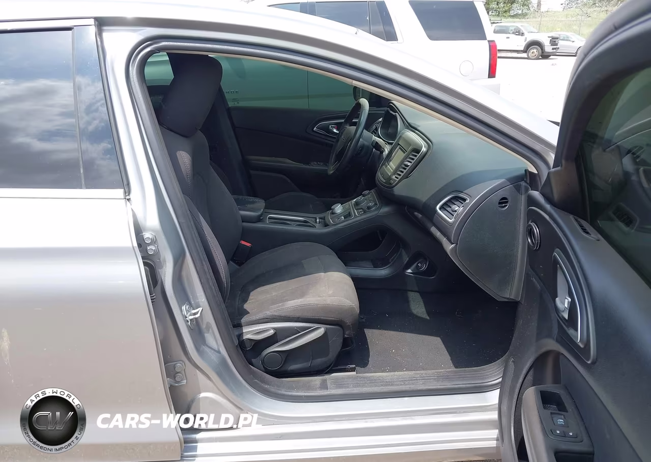 2015 Chrysler 200 Limited VIN:1C3CCCAB4FN655624 - 5