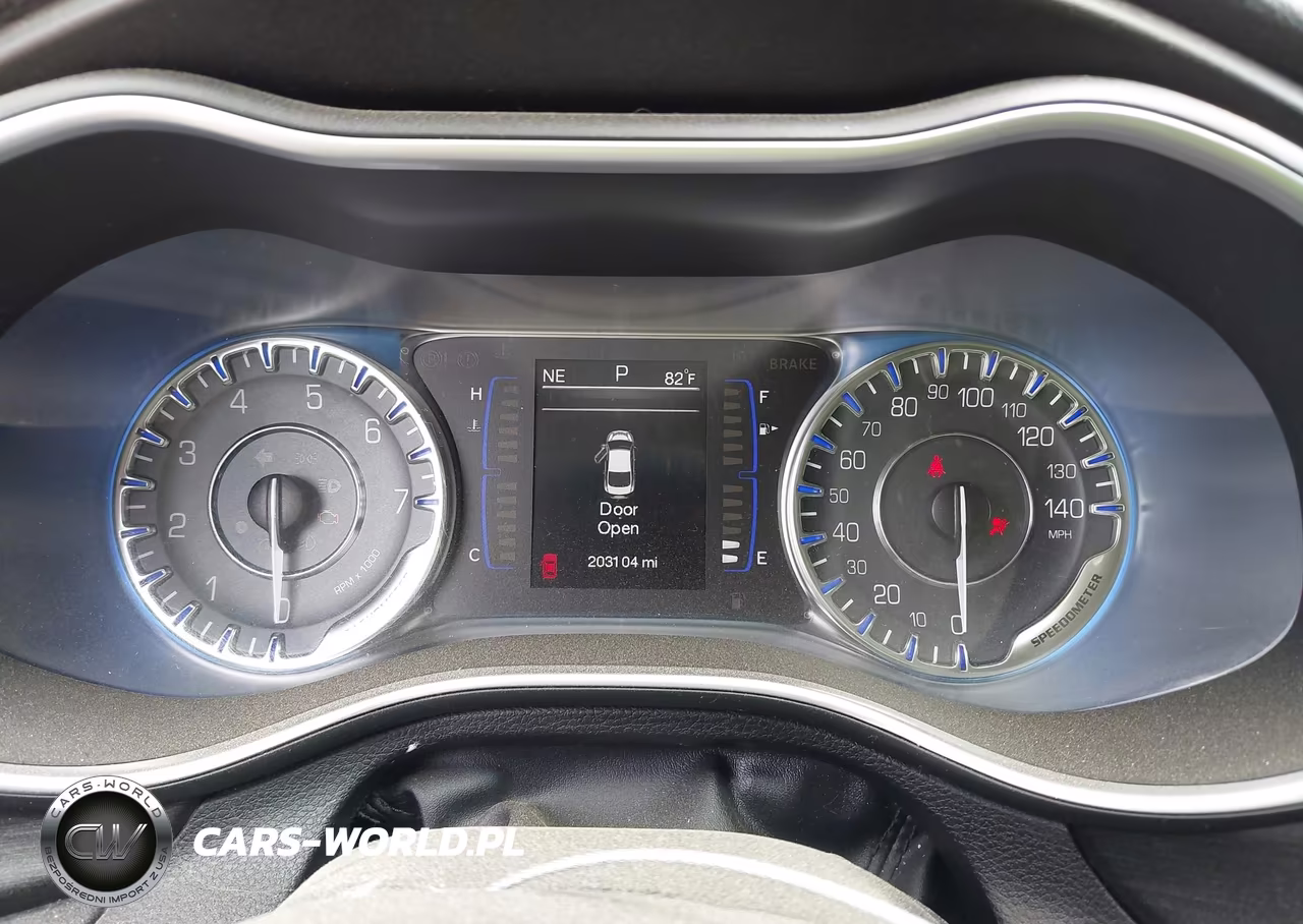 2015 Chrysler 200 Limited VIN:1C3CCCAB4FN655624 - 7