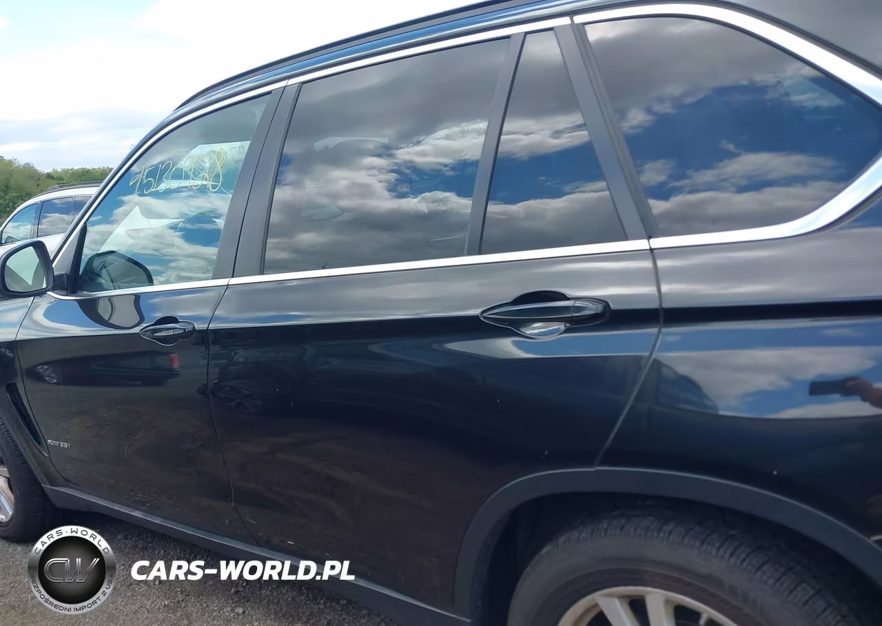 2015 BMW X5 xDrive35I VIN:5UXKR0C59F0K53637 - 14