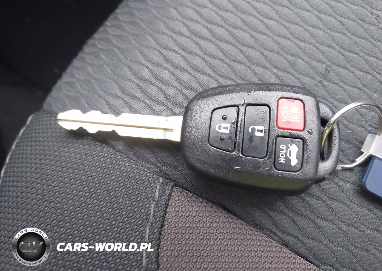 2019 Toyota Corolla Le VIN:2T1BURHE8KC175073 - 11