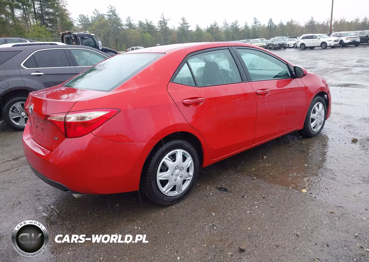 2019 Toyota Corolla Le VIN:2T1BURHE8KC175073 - 4