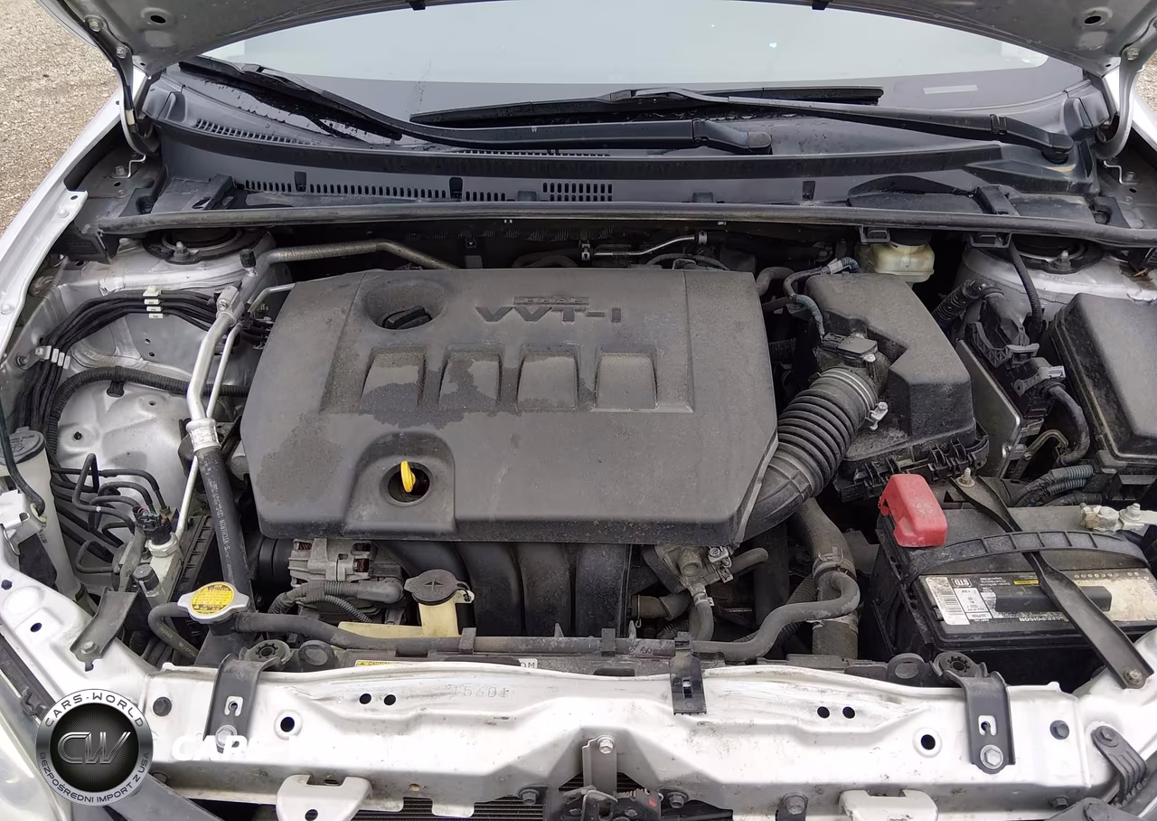 2015 Toyota Corolla S Plus VIN:5YFBURHEXFP191152 - 10