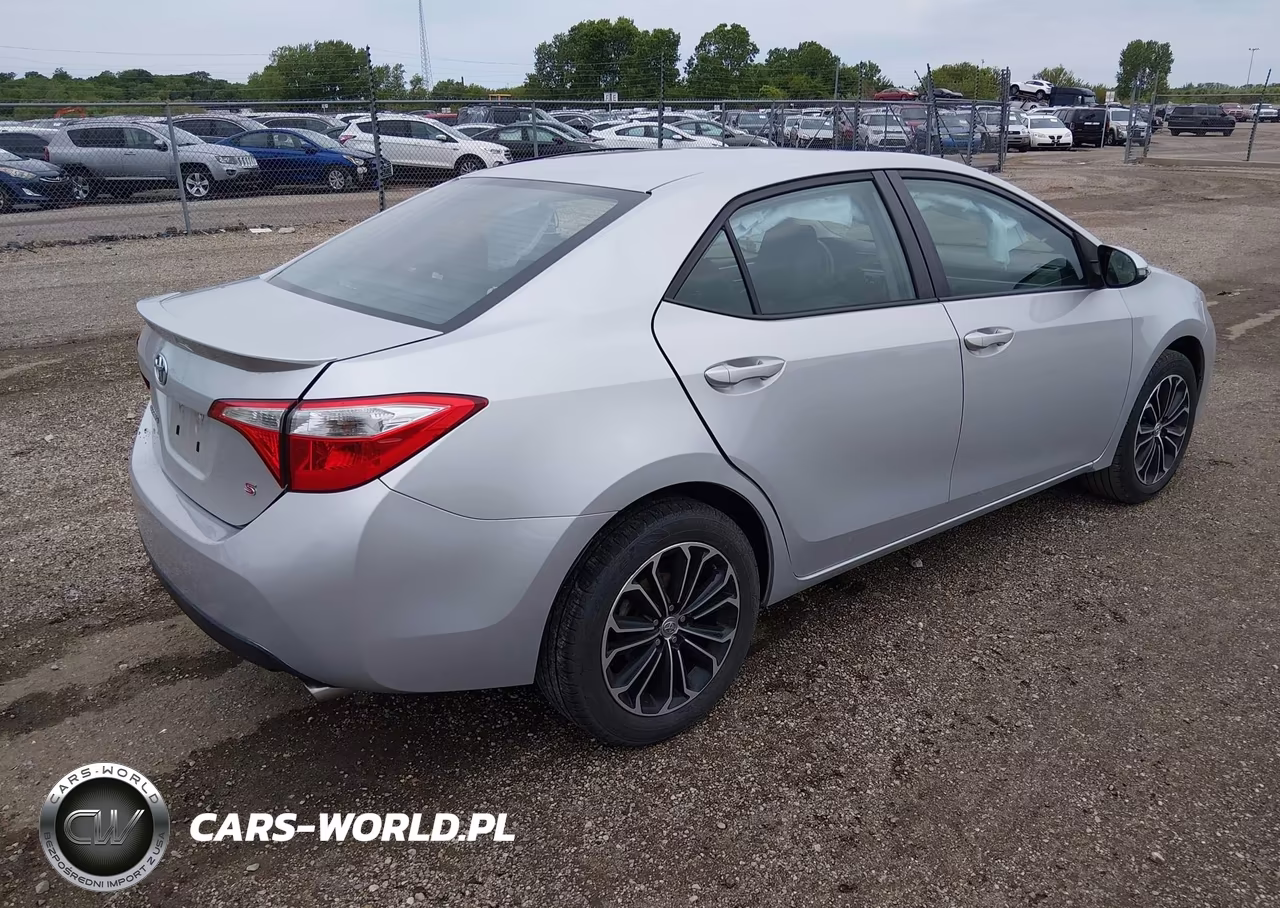 2015 Toyota Corolla S Plus VIN:5YFBURHEXFP191152 - 4
