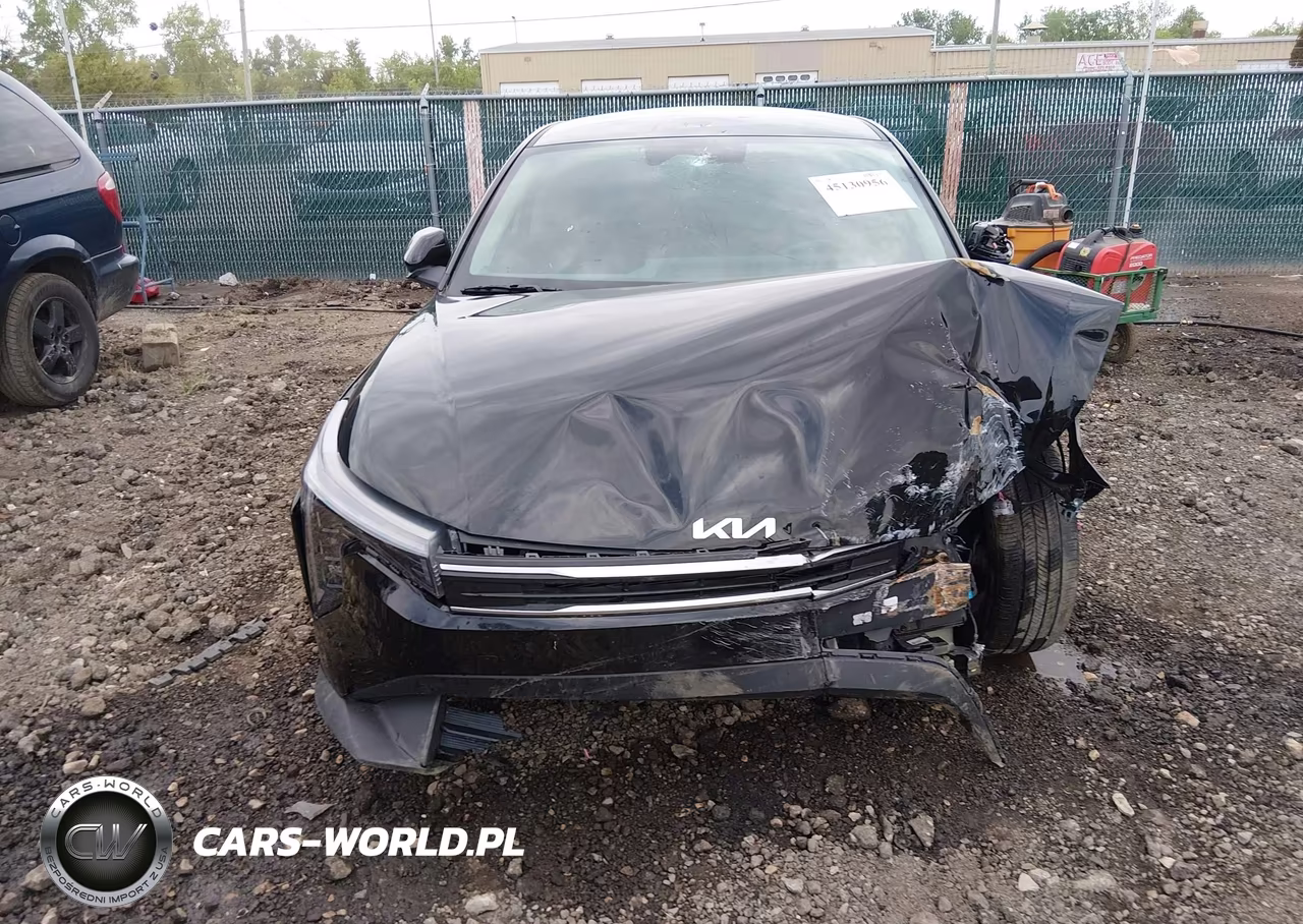 2025 Kia K4 Lxs VIN:3KPFT4DEXSE160945 - 13