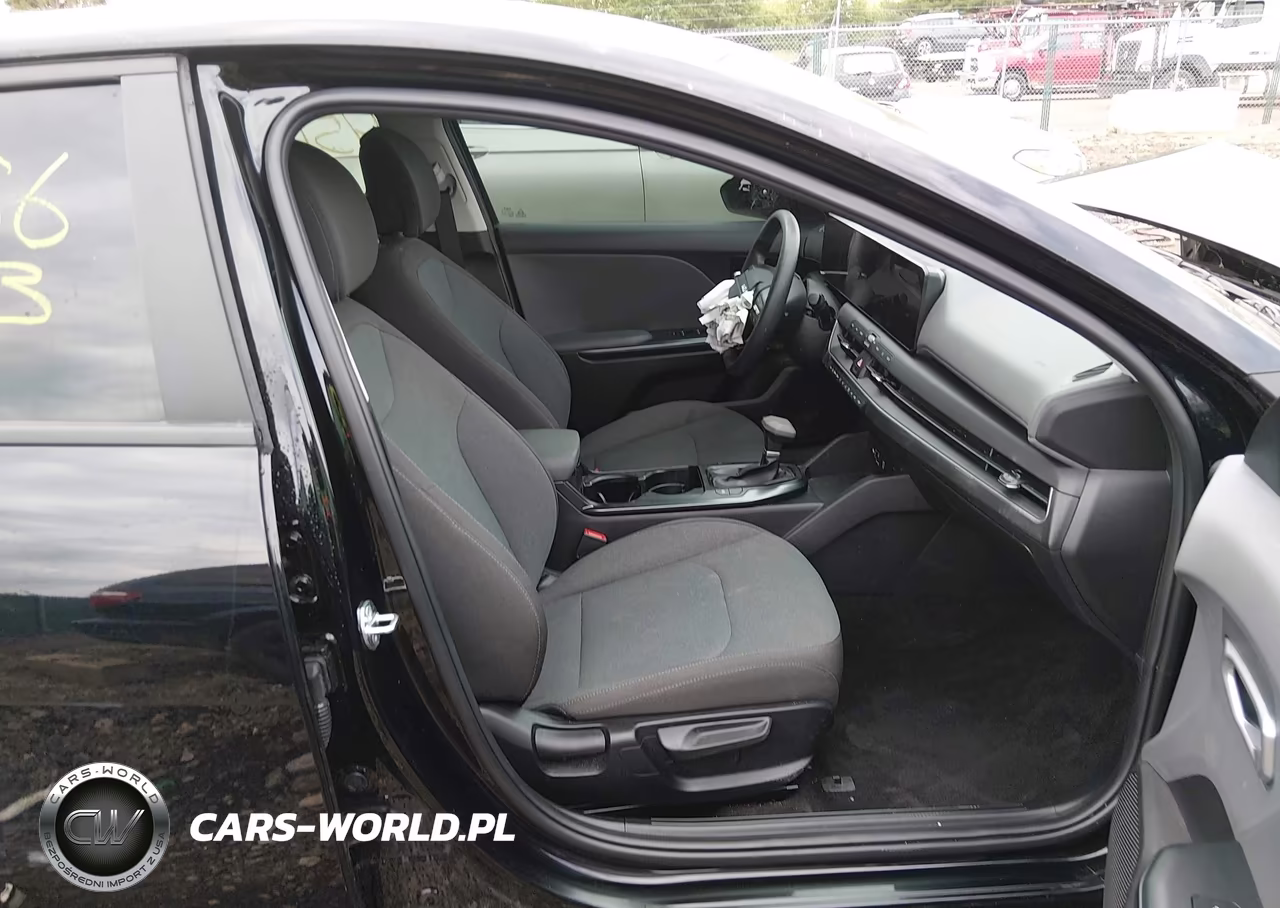 2025 Kia K4 Lxs VIN:3KPFT4DEXSE160945 - 5