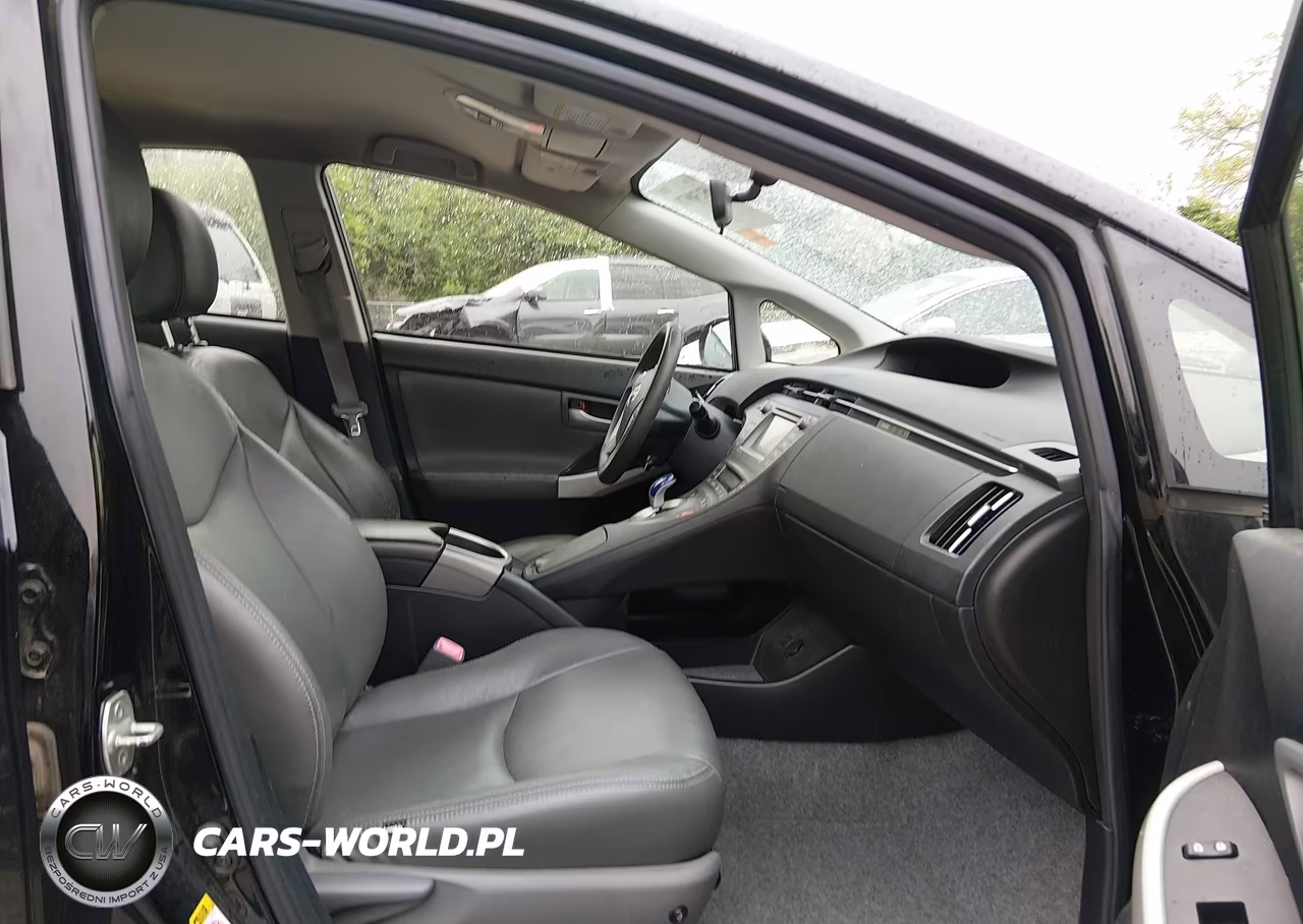 2012 Toyota Prius Three VIN:JTDKN3DU1C1581564 - 5