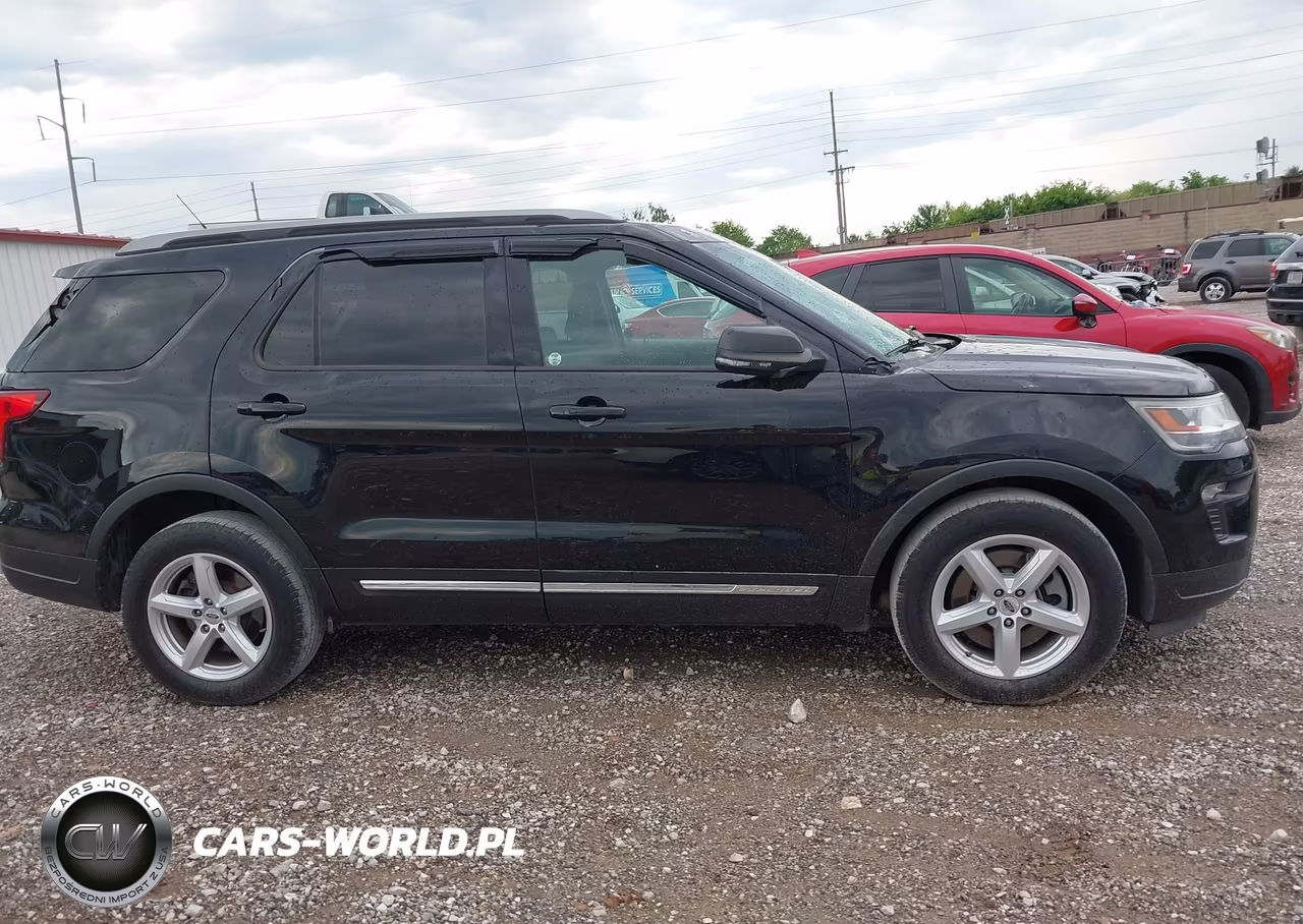 2019 Ford Explorer Xlt VIN:1FM5K7D83KGB25847 - 13