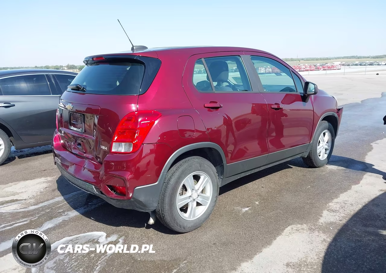 2017 Chevrolet Trax Ls VIN:3GNCJNSB5HL273639 - 4