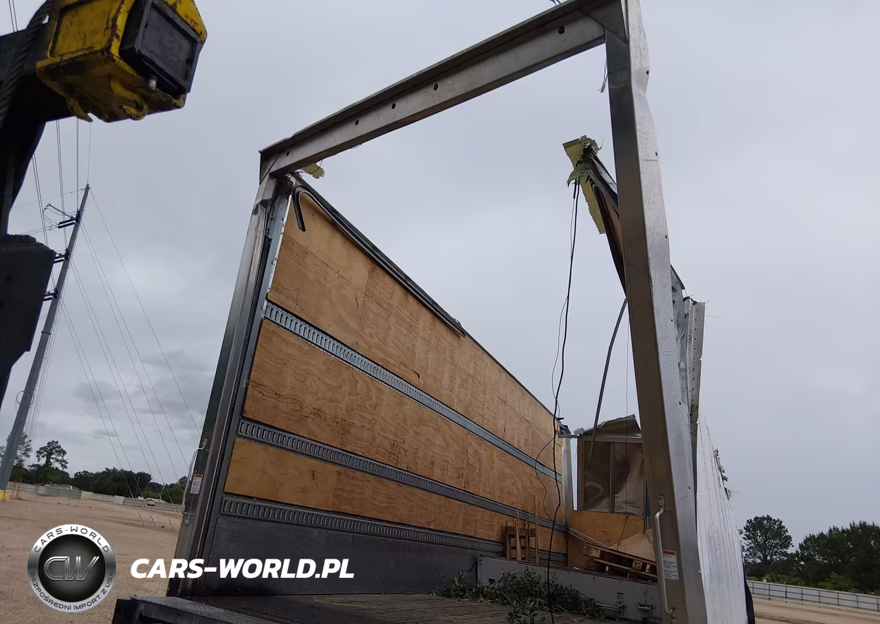 2023 Freightliner M2 106 VIN:3ALACWFC3PDUM8741 - 17