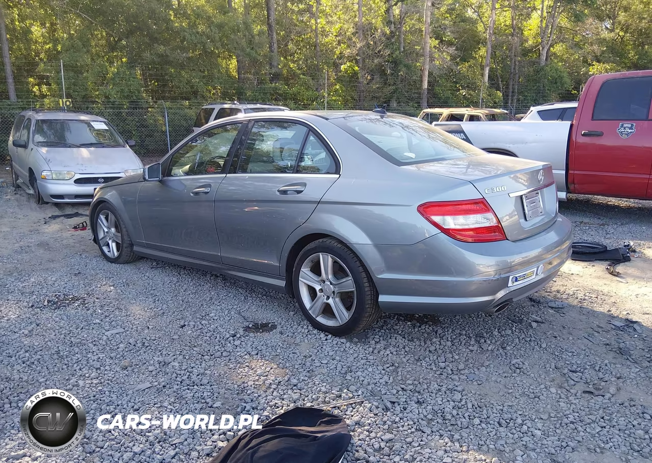 2010 Mercedes-Benz C 300 Sport VIN:WDDGF5EB1AR106335 - 3