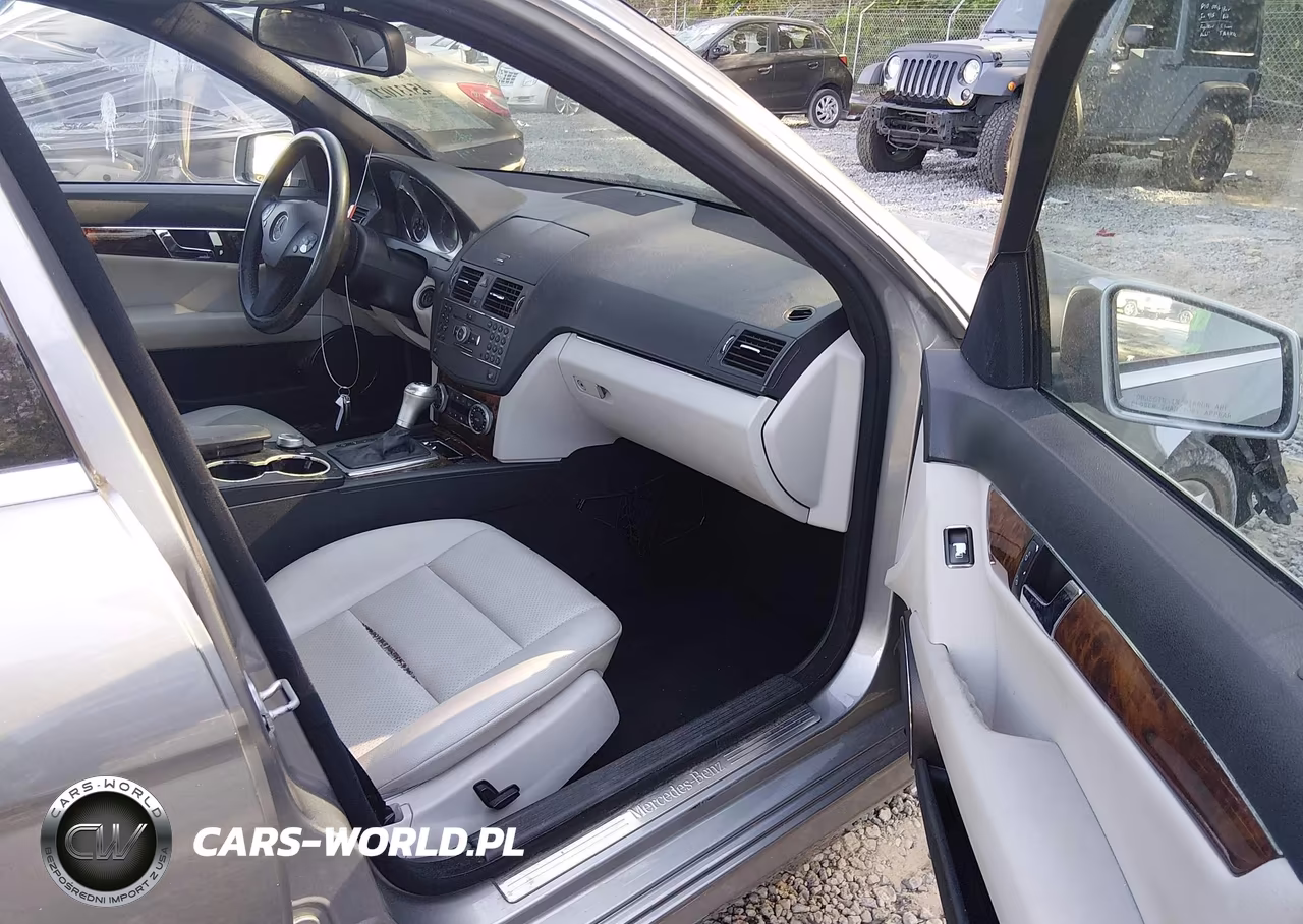 2010 Mercedes-Benz C 300 Sport VIN:WDDGF5EB1AR106335 - 5