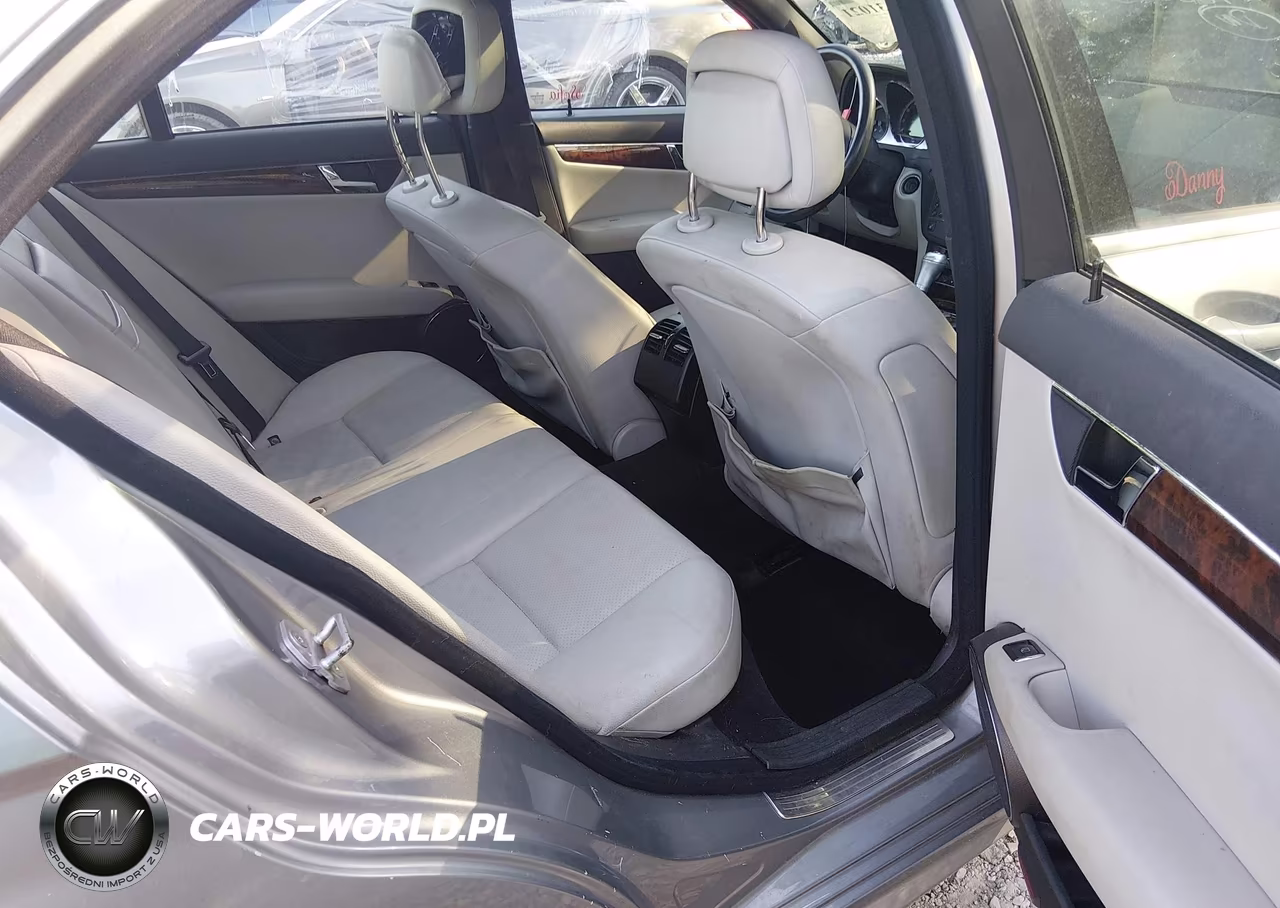 2010 Mercedes-Benz C 300 Sport VIN:WDDGF5EB1AR106335 - 8