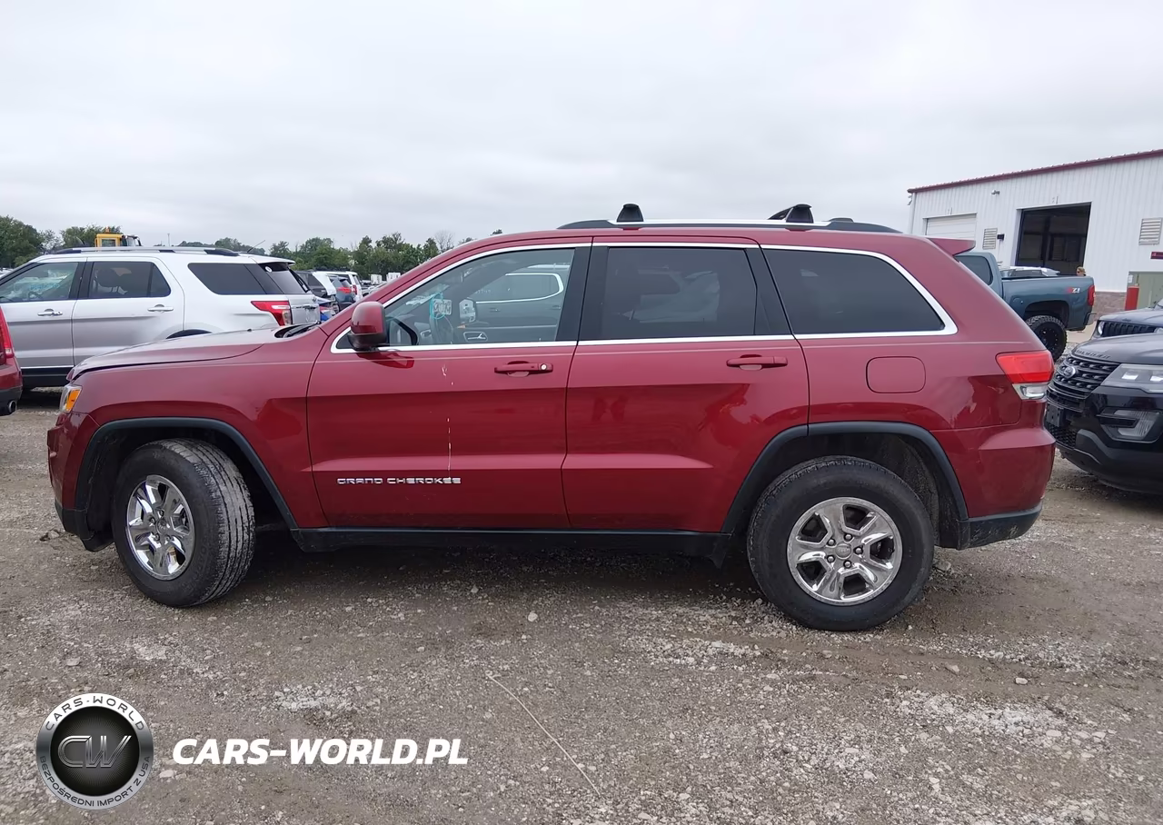 2015 Jeep Grand Cherokee Laredo VIN:1C4RJFAG3FC171139 - 14
