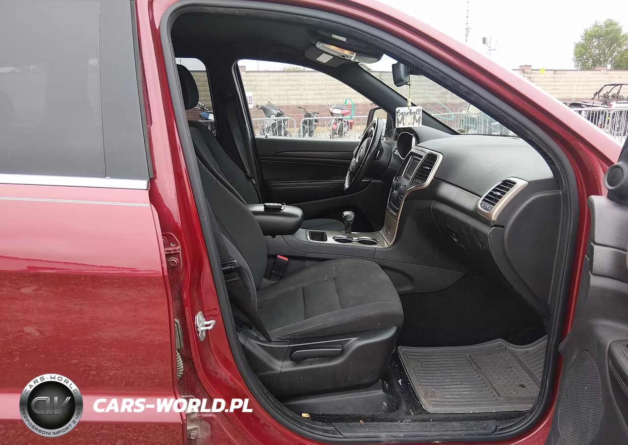 2015 Jeep Grand Cherokee Laredo VIN:1C4RJFAG3FC171139 - 5