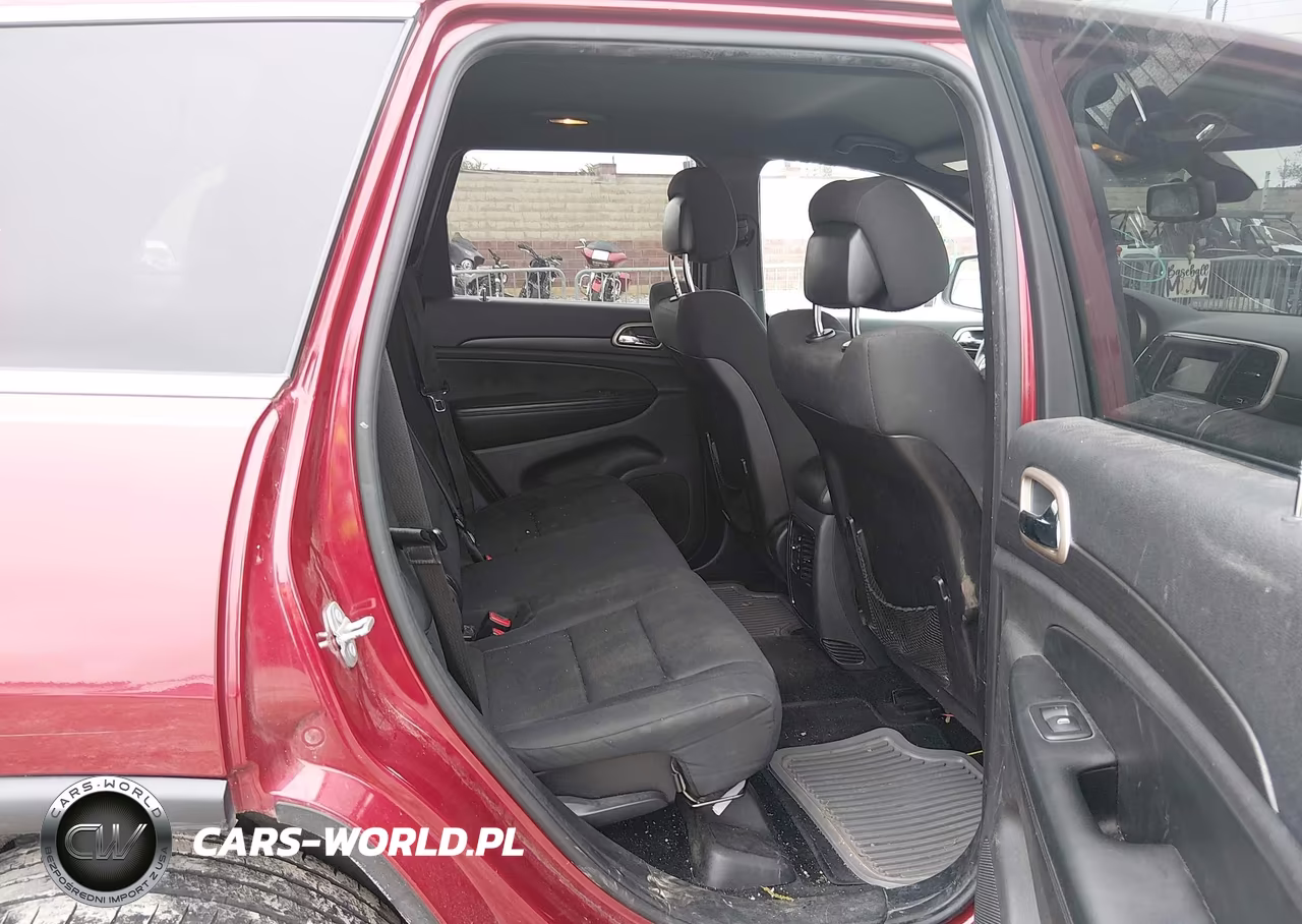 2015 Jeep Grand Cherokee Laredo VIN:1C4RJFAG3FC171139 - 8