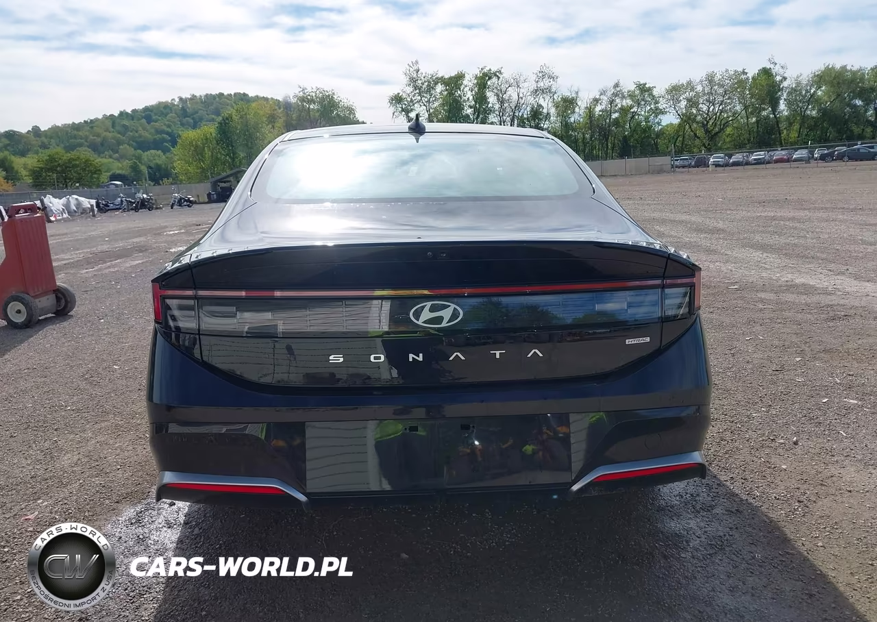 2025 Hyundai Sonata Sel VIN:KMHL64JA2SA505881 - 17