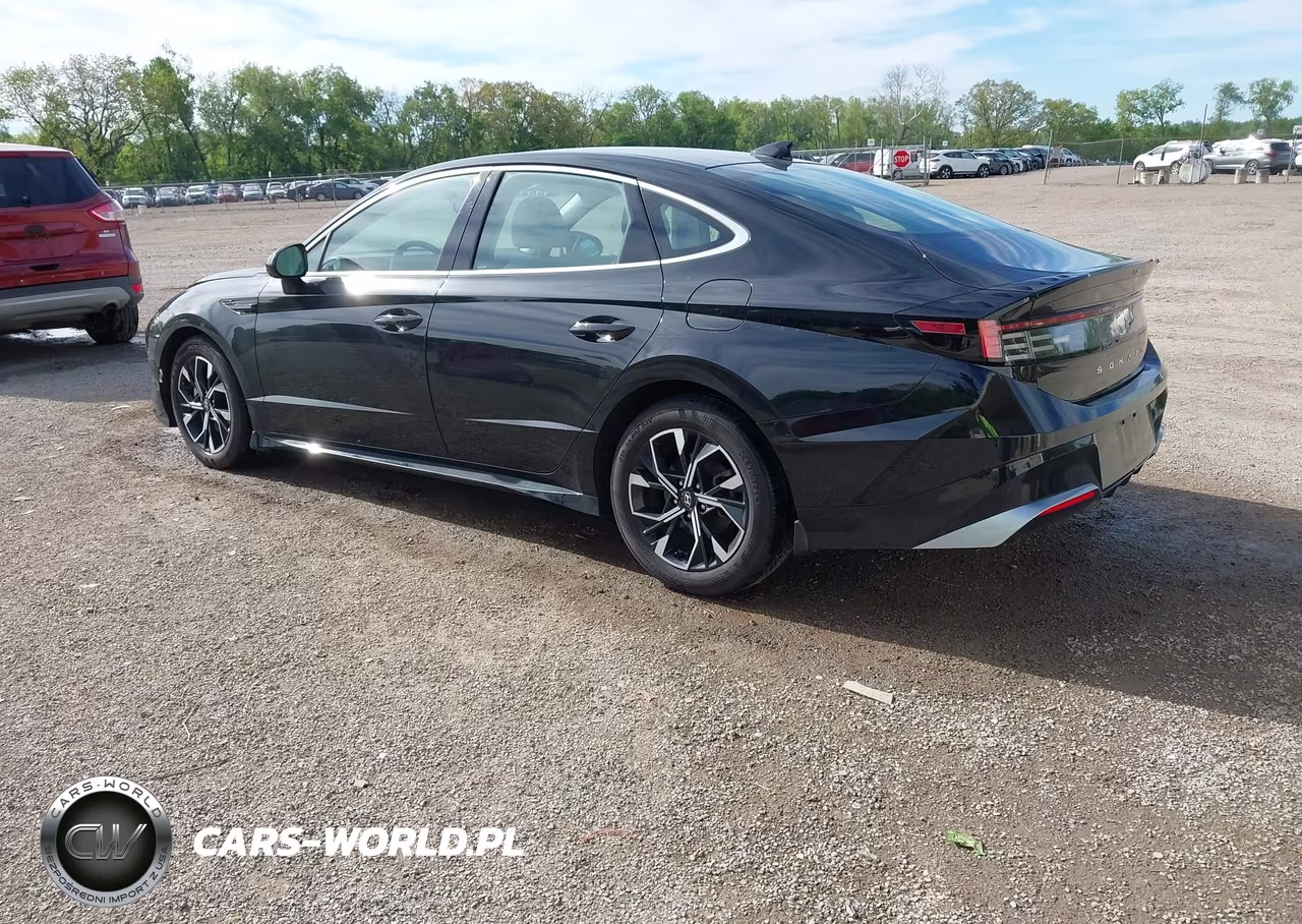 2025 Hyundai Sonata Sel VIN:KMHL64JA2SA505881 - 3