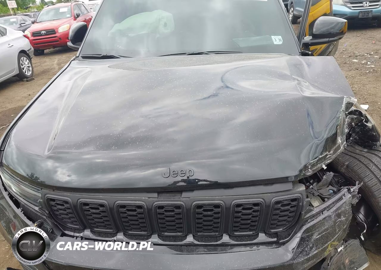 2025 Jeep Grand Cherokee Limited 4X4 VIN:1C4RJHBG2SC297254 - 10