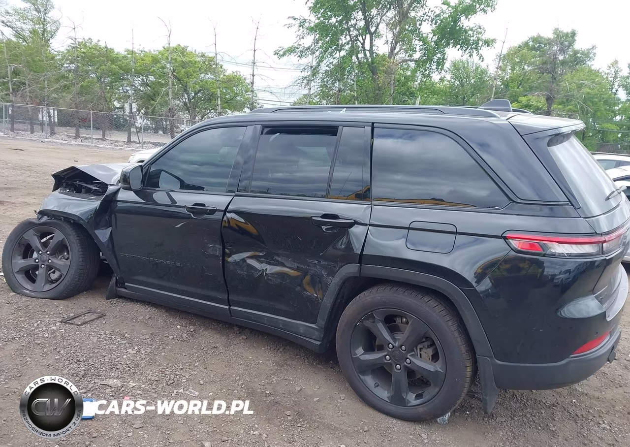 2025 Jeep Grand Cherokee Limited 4X4 VIN:1C4RJHBG2SC297254 - 15