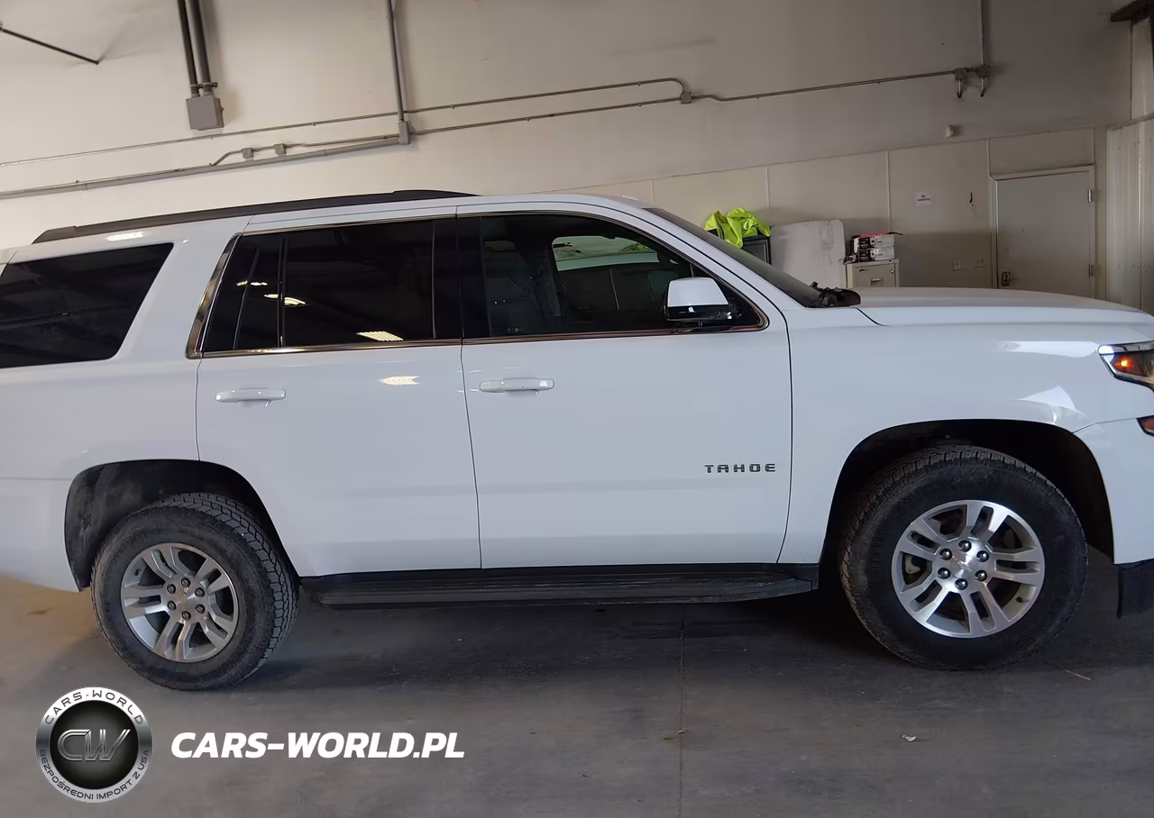 2017 Chevrolet Tahoe Ls VIN:1GNSKAEC3HR304420 - 13