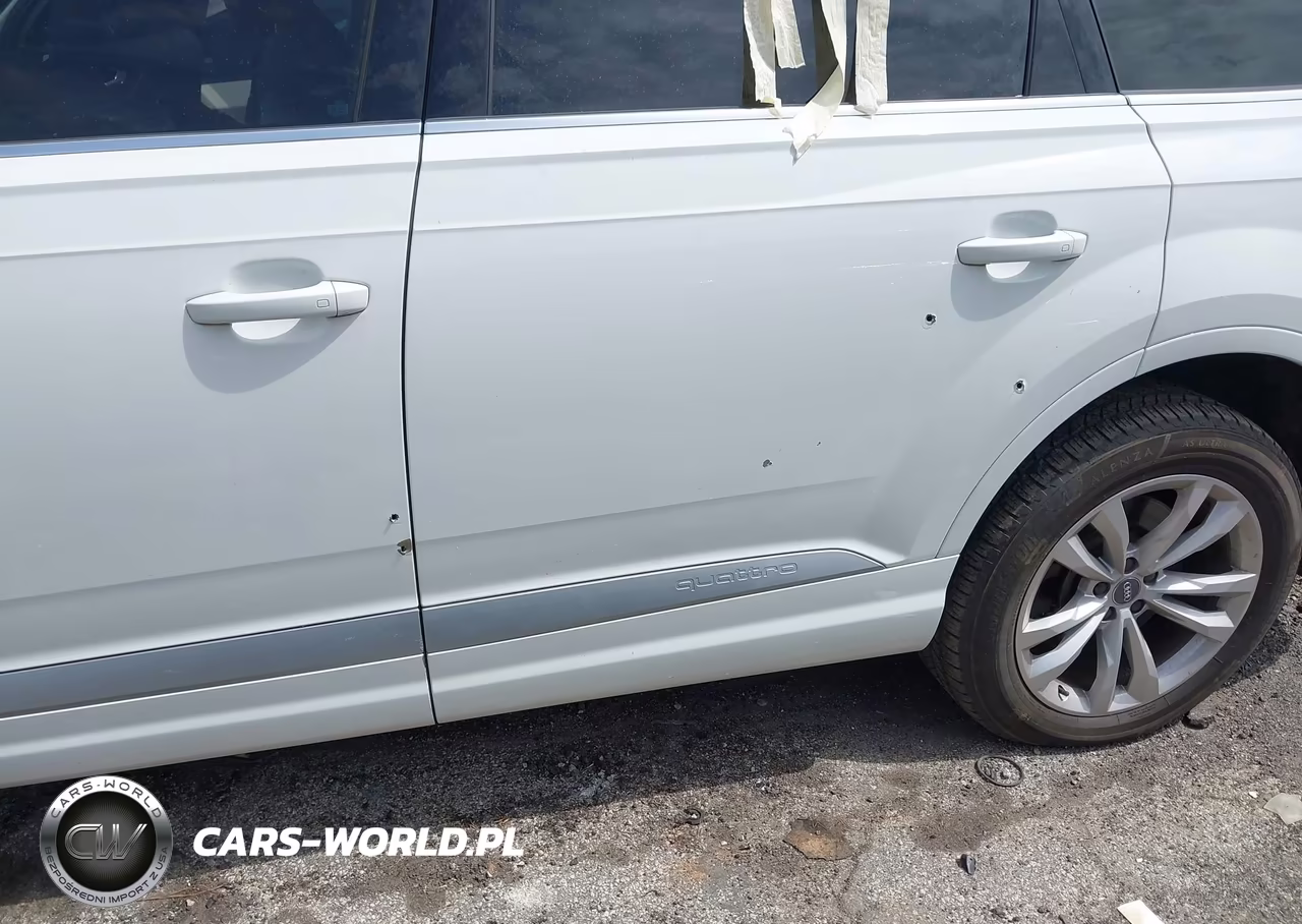 2018 Audi Q7 3.0T Premium VIN:WA1LAAF7XJD004162 - 6