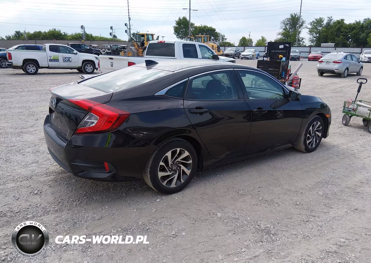 2017 Honda Civic Ex VIN:19XFC2F7XHE009602 - 4